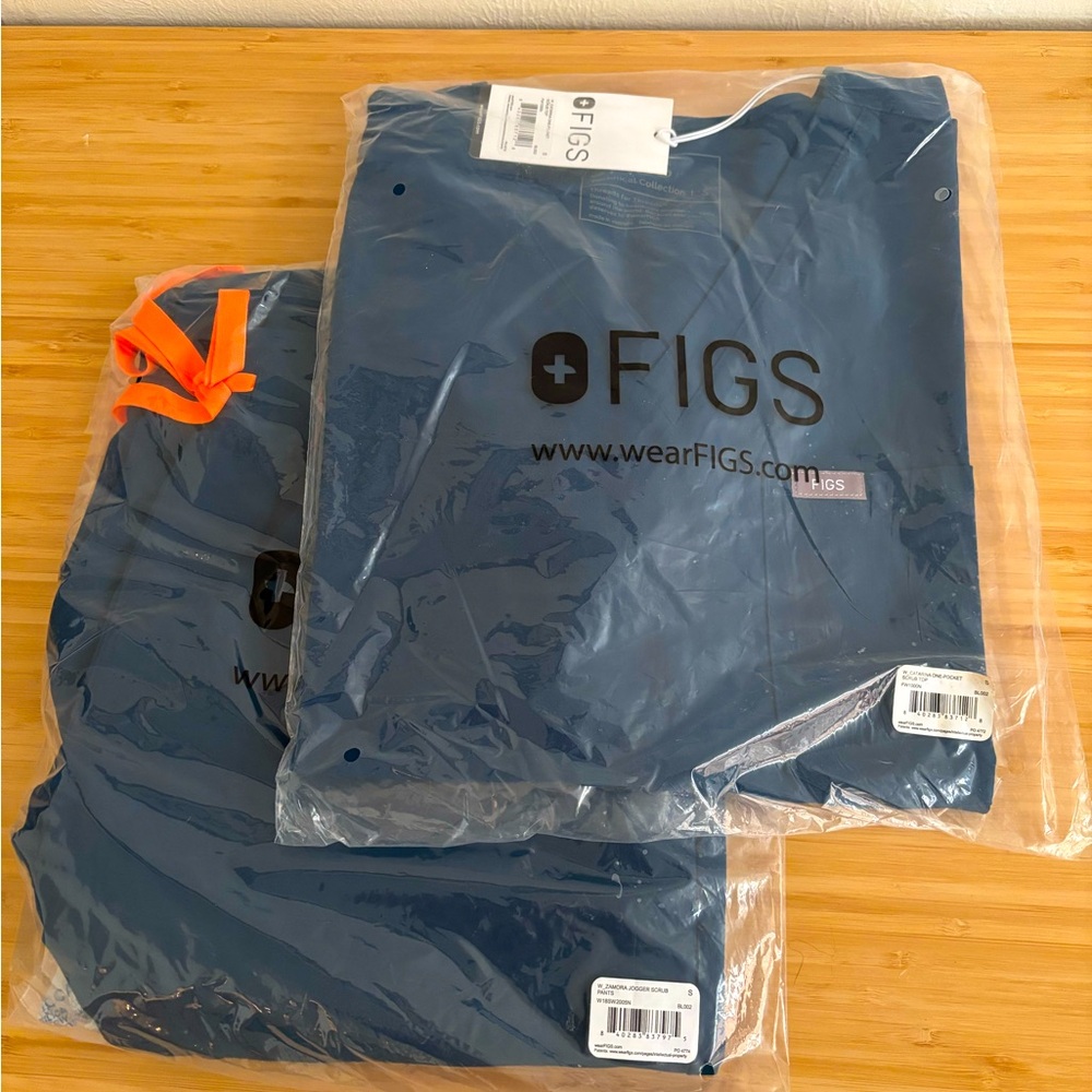 NWT FIGS Scrubs